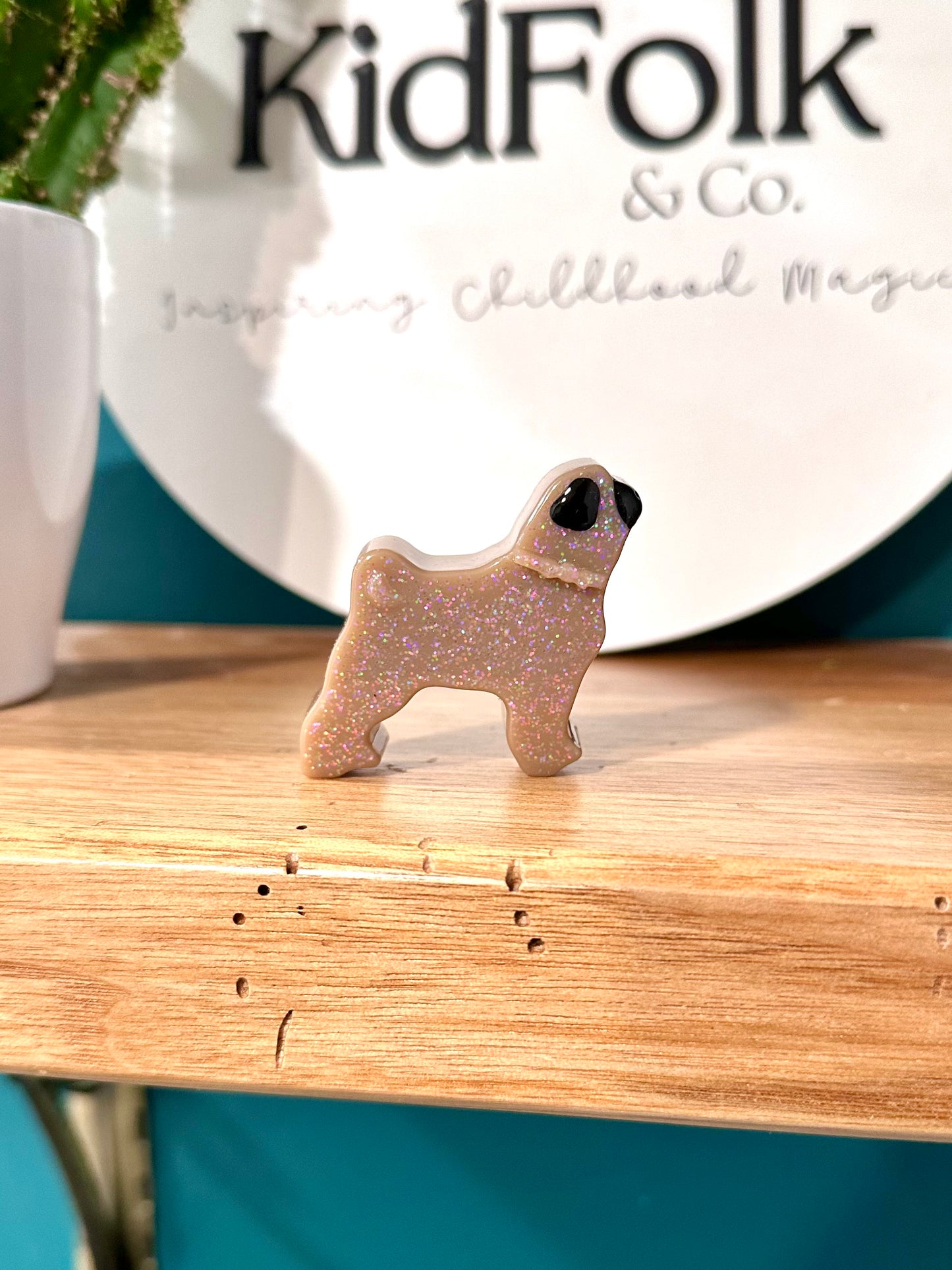 Resin Pug