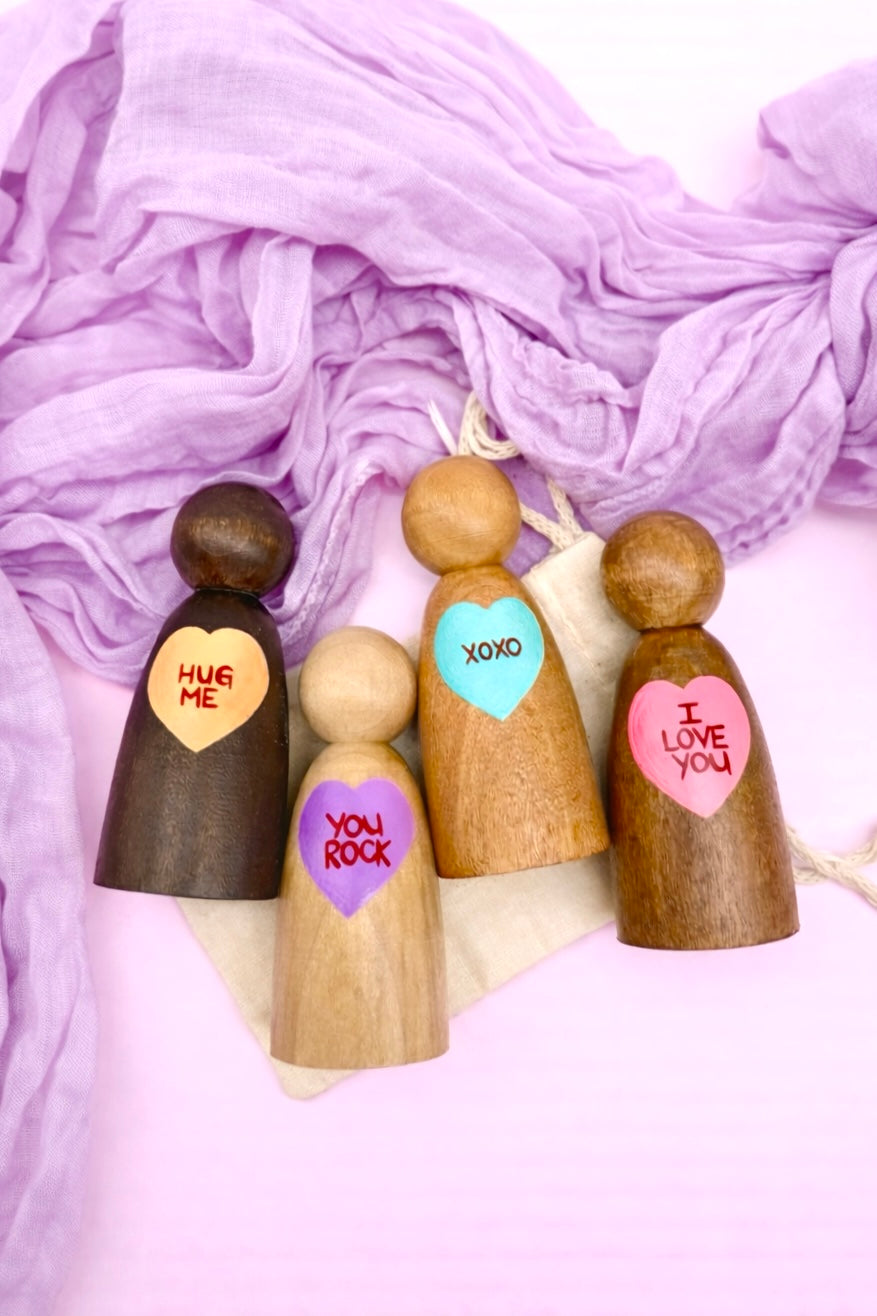 Valentines Peg Doll Set