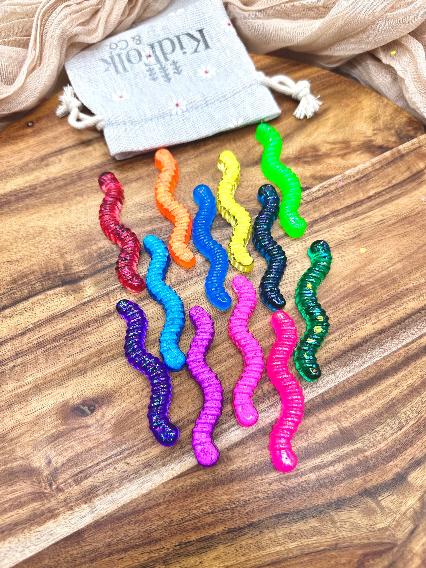 Resin Worms 🪱