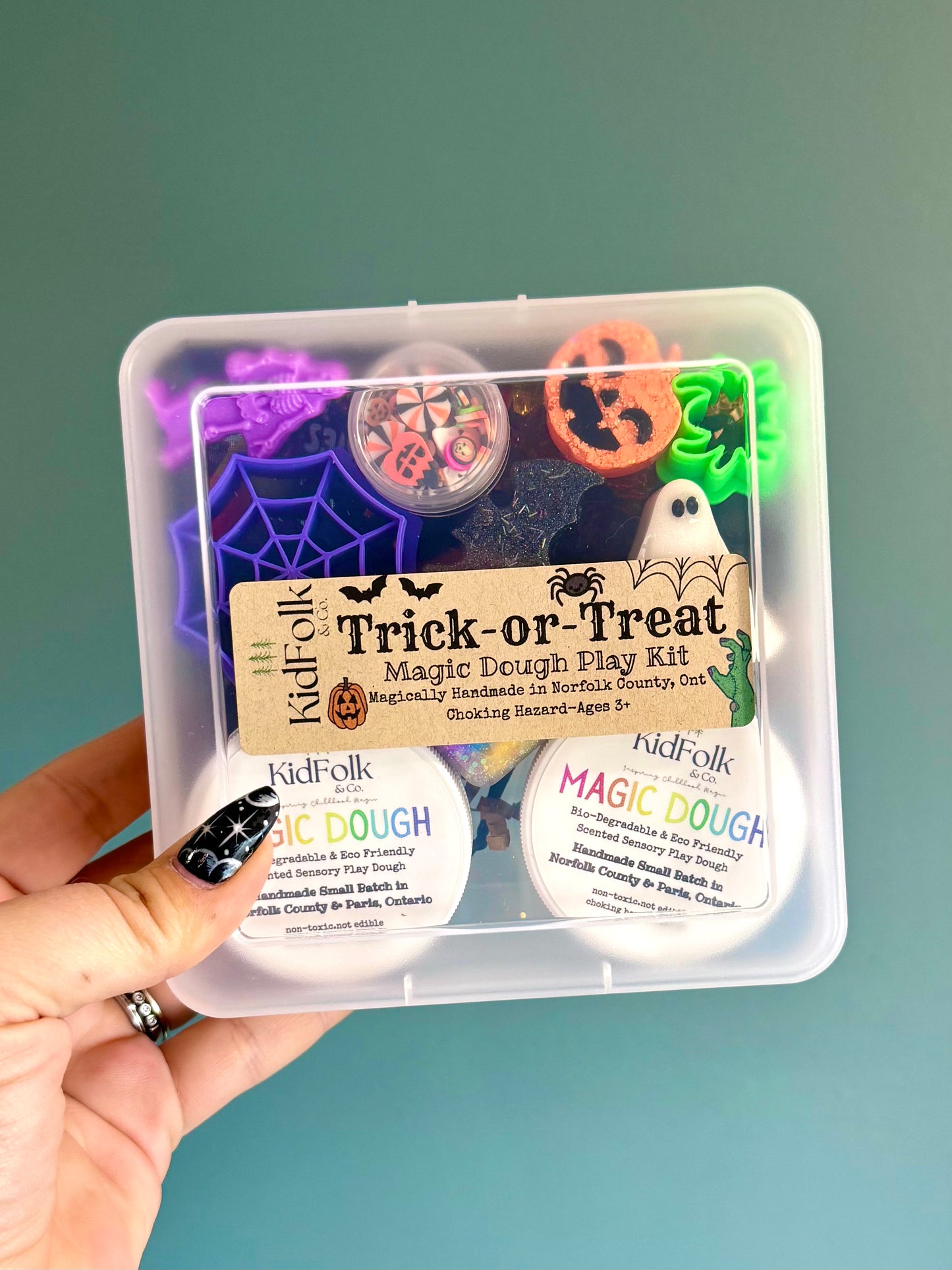 Trick-or-Treat On-The-Go Magic Dough Play Kits