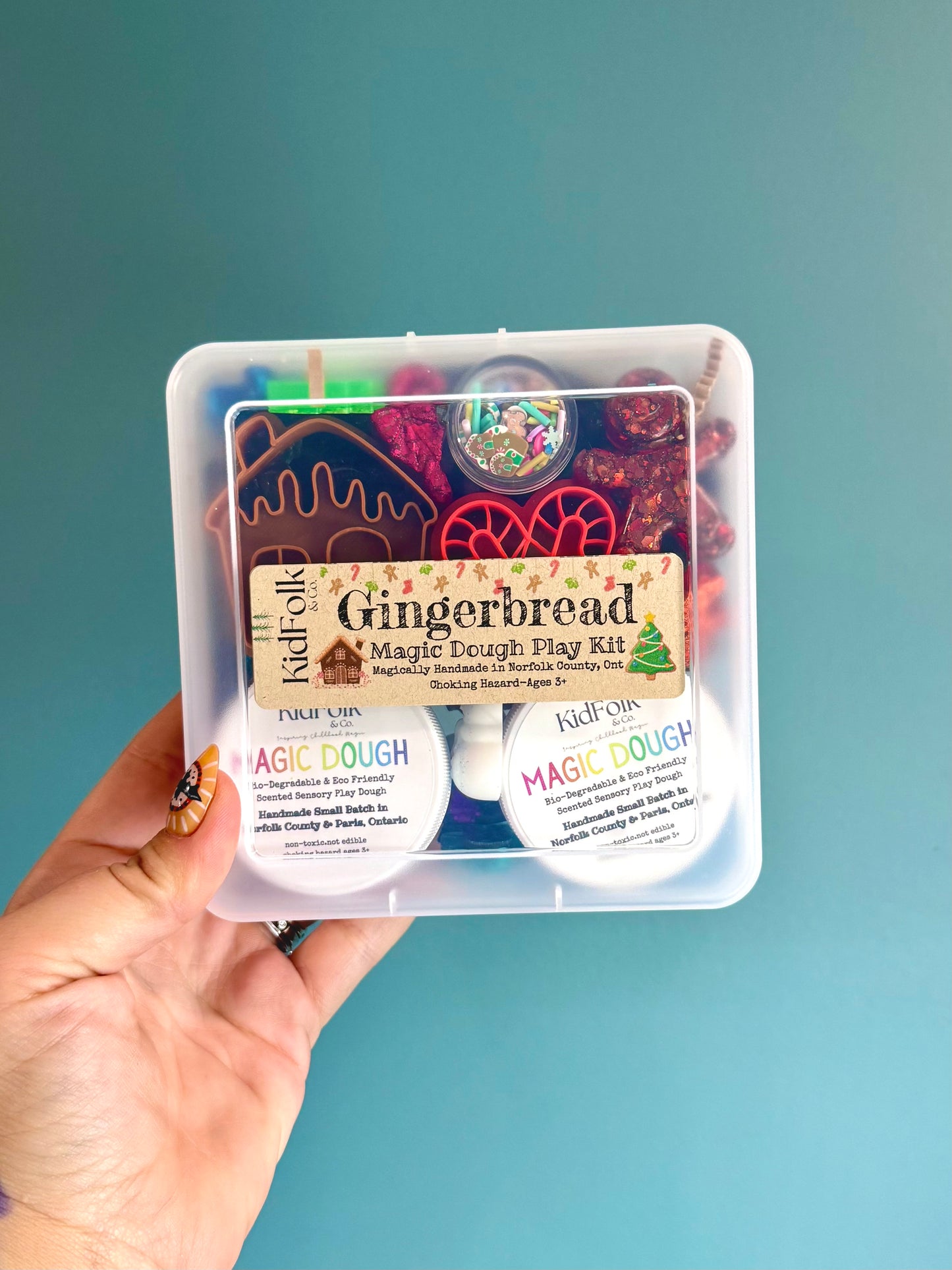 Gingerbread On-The-Go Magic Dough Play Kit