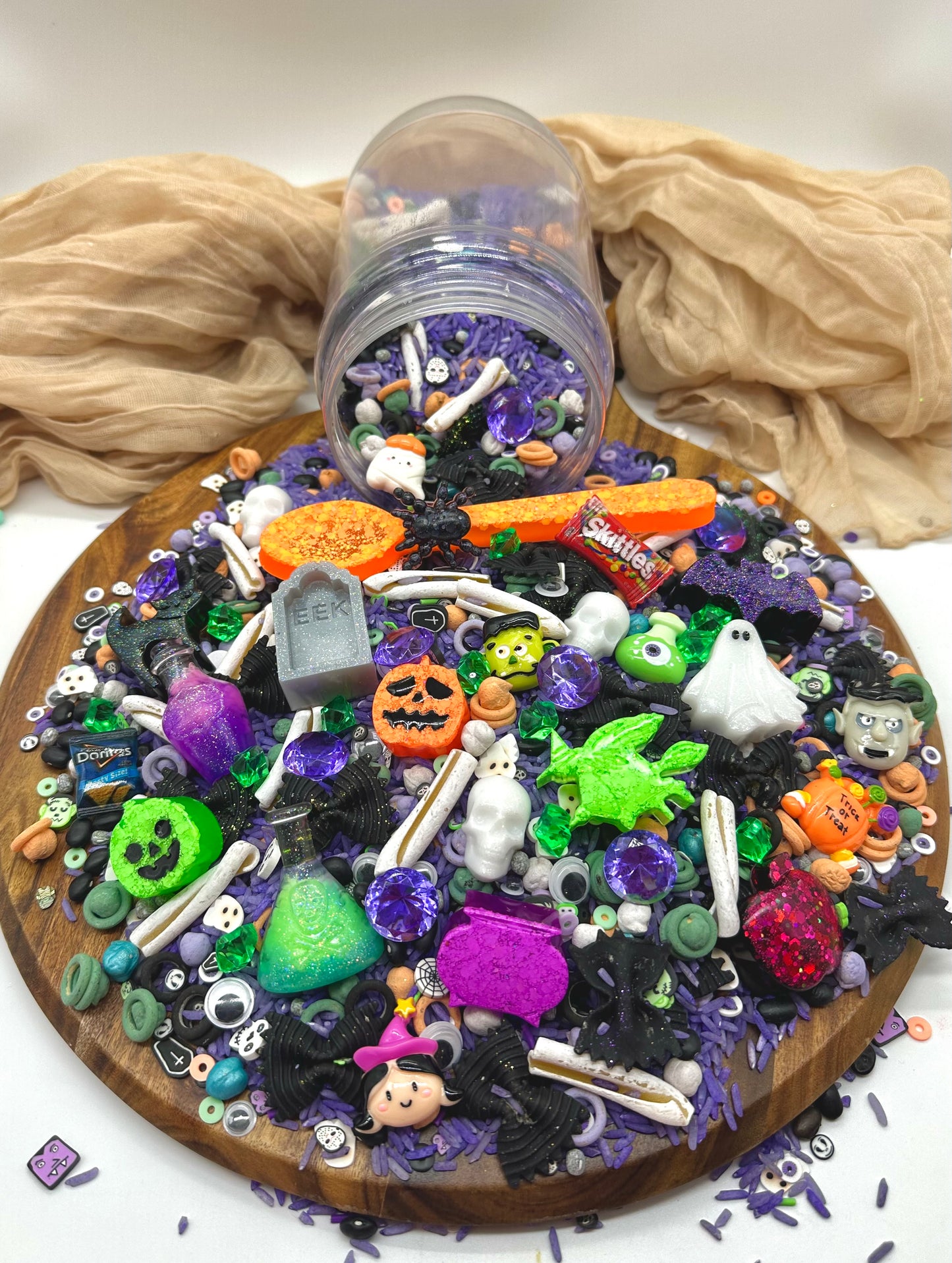 Halloween Dump & Play Sensory Kit