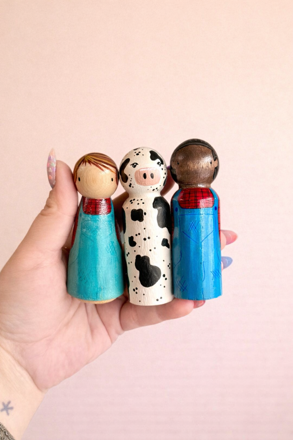 2 Farmers+Cow Peg Doll Trio