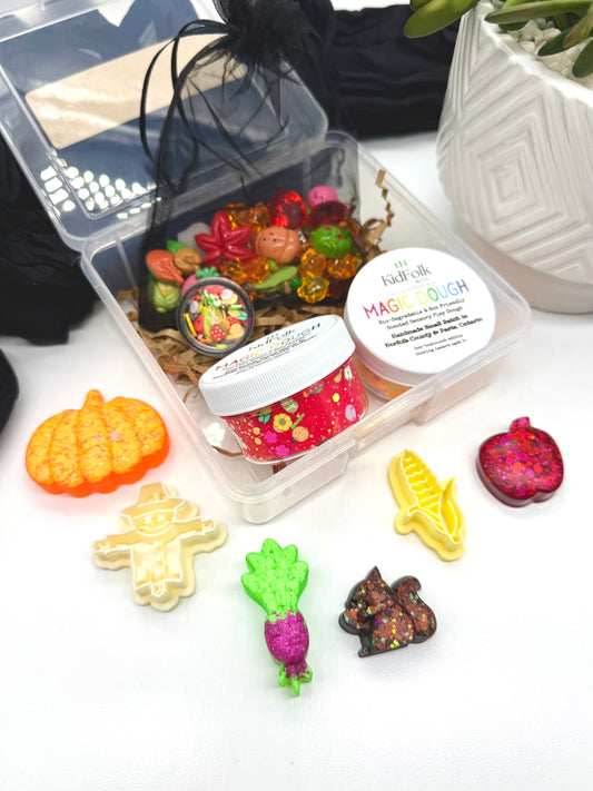 Autumn Harvest On-The-Go Magic Dough Play Kits