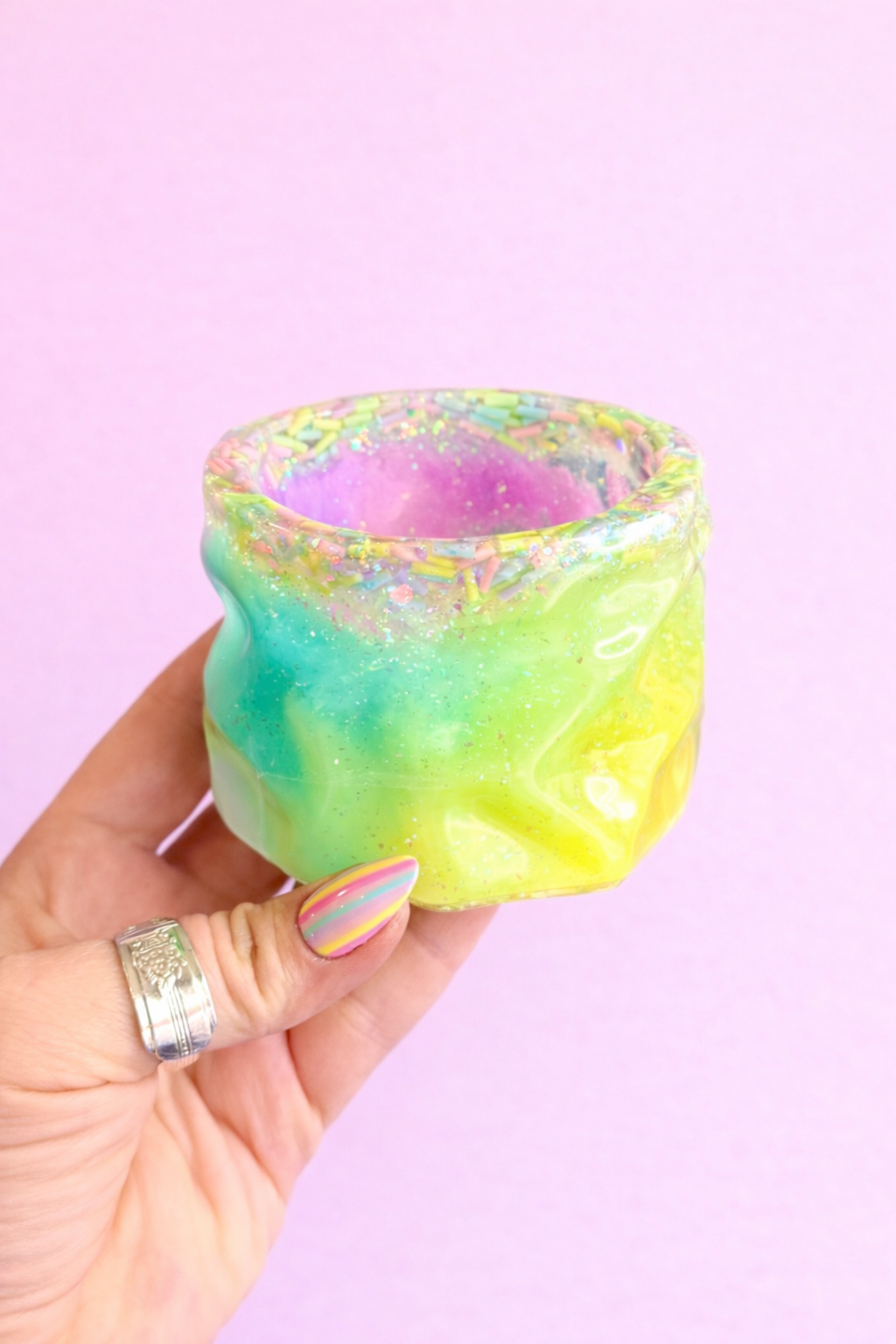 Resin Rainbow Holder